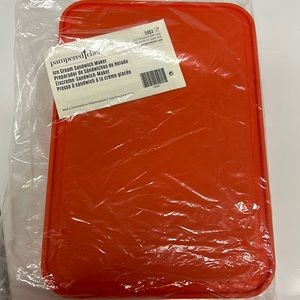 New Pampered Chef ice cream sandwich maker